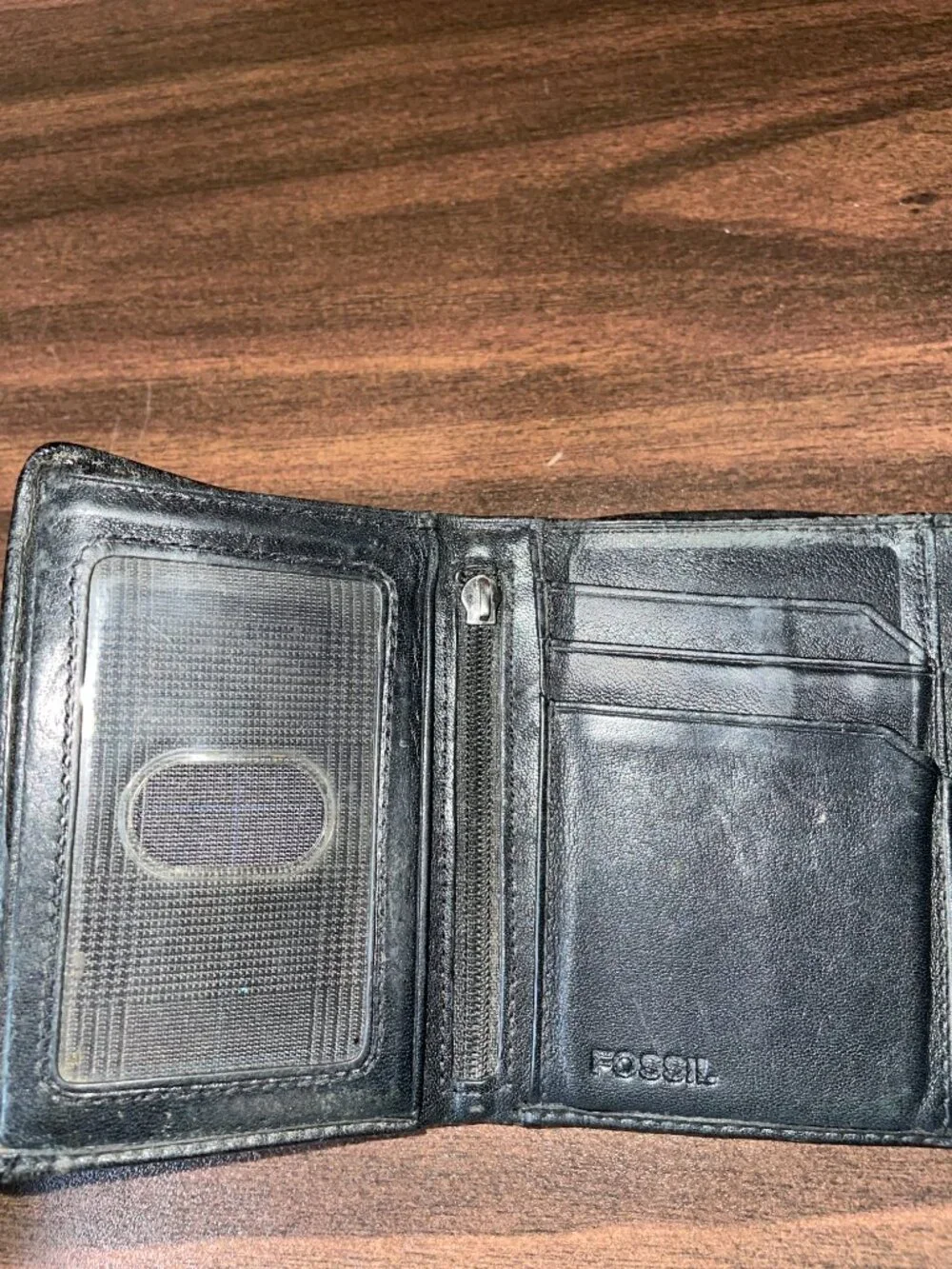 Fossil Black Genuine Leather Wallet — Multi Compartment Bifold Zip